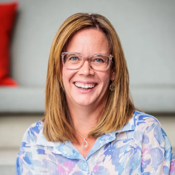 Portret van Inge Kauwenberghs, administratief medewerker frontoffice studies & uitgiftes bij Life Experts
