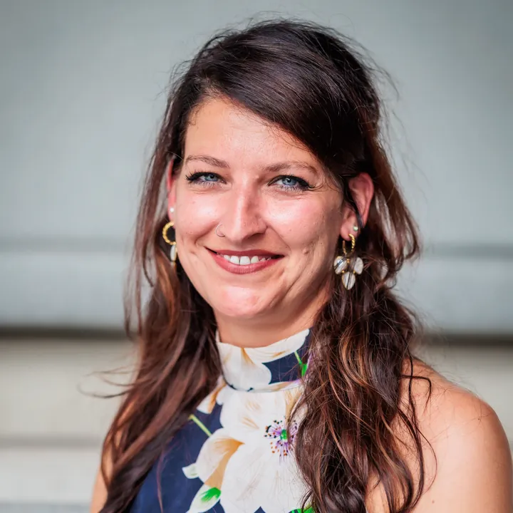 Portret van Leen Peters, administratief medewerker frontoffice studies & uitgiftes bij Life Experts
